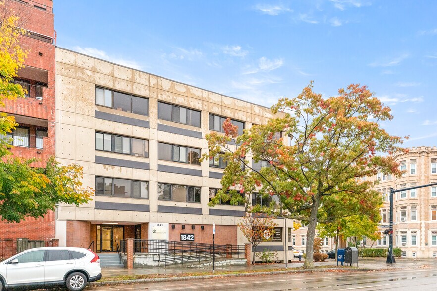 More Photos Of 1842 Beacon St, Brookline Medical For Sale