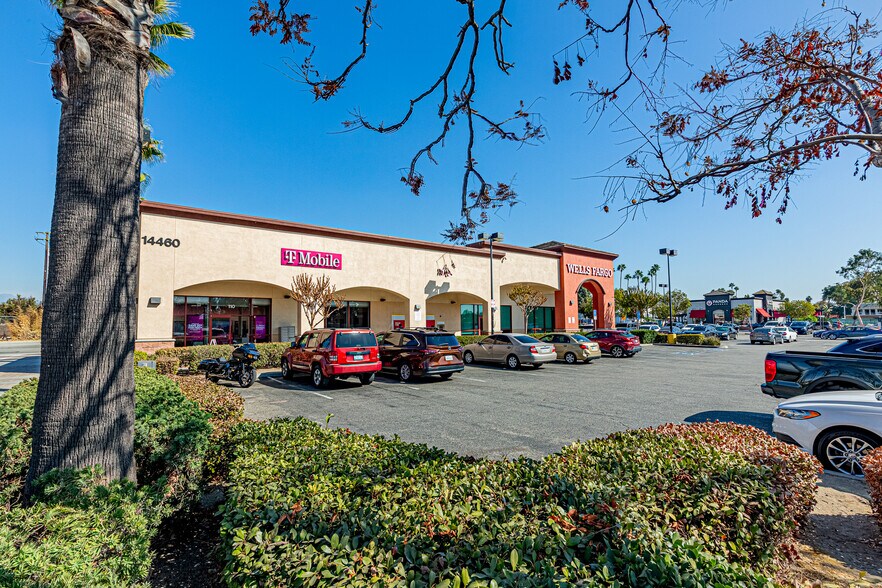 More Photos Of 14460 Merced Ave, Baldwin Park General Retail For Sale