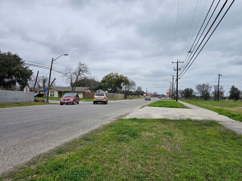 More Photos Of 2644 Ackerman Rd, Kirby Land For Sale