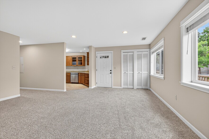 More Photos Of 230 Grant St, Ashland Apartments For Sale