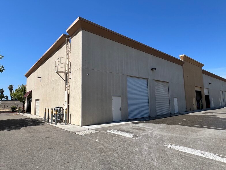 More Photos Of 470 W Larch Rd, Tracy Service For Sale