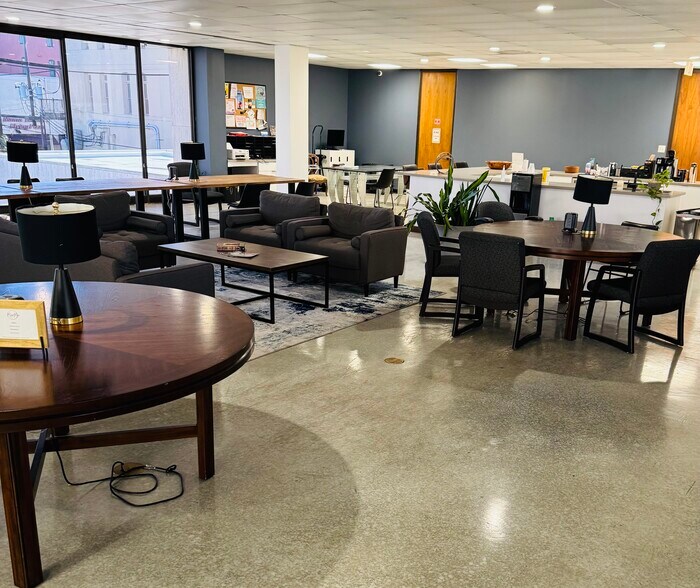 More Photos Of 2121 Market St, Galveston Coworking Space