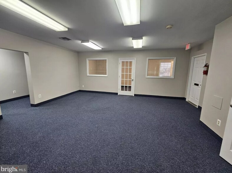 More Photos Of 7500-7516 Diplomat Dr, Manassas Office For Lease