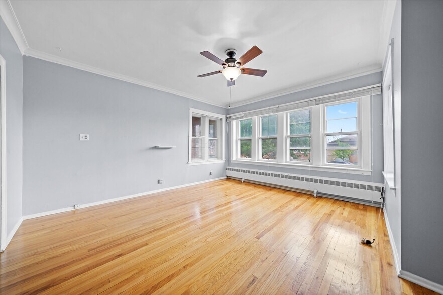 More Photos Of 6058 S Massasoit Ave, Chicago Apartments For Sale