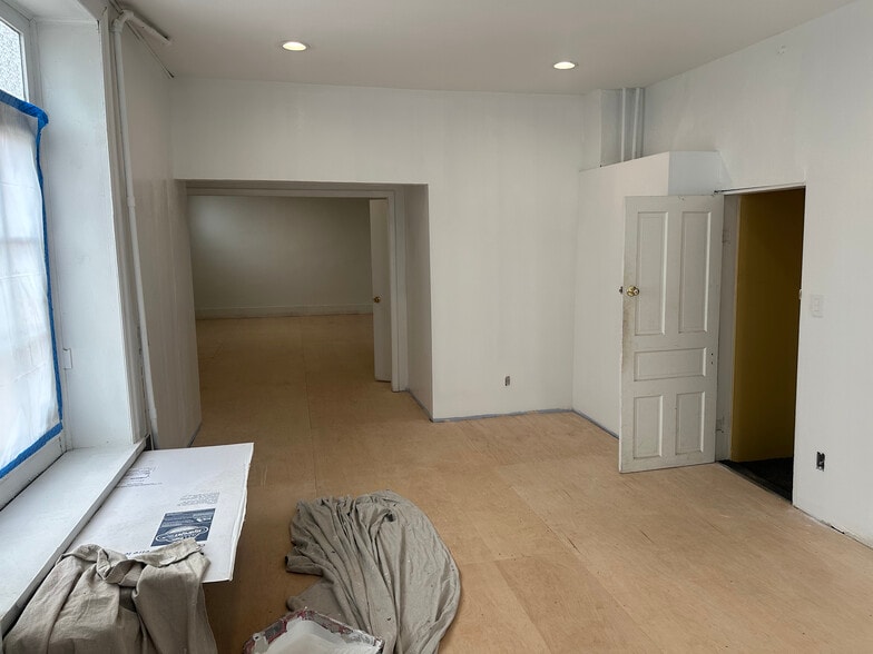 More Photos Of 399 Leverington Ave, Philadelphia Storefront Retail Residential For Lease