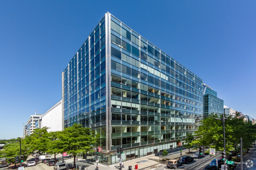 More Photos Of 2001 K St NW, Washington Office For Lease