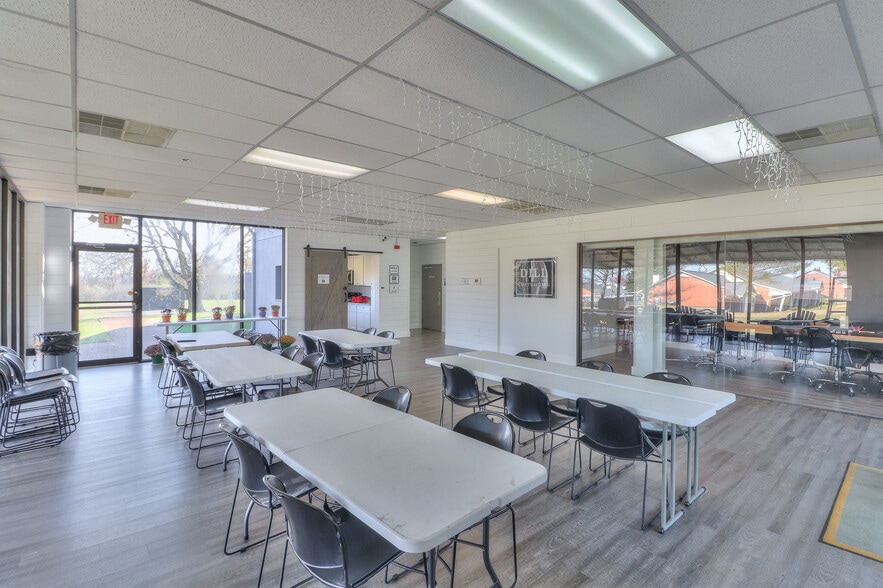 More Photos Of 605 River Rock Blvd, Murfreesboro Health Club For Lease