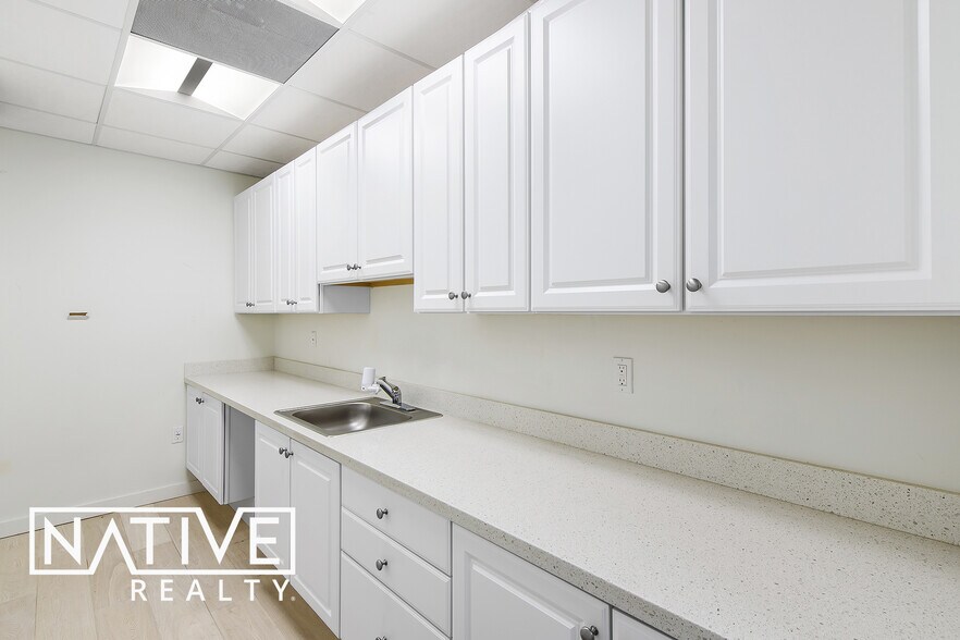 More Photos Of 2455 E Sunrise Blvd, Fort Lauderdale Loft Creative Space For Sale