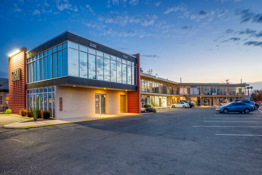 More Photos Of 5800 N 19th Ave, Phoenix Loft Creative Space For Lease