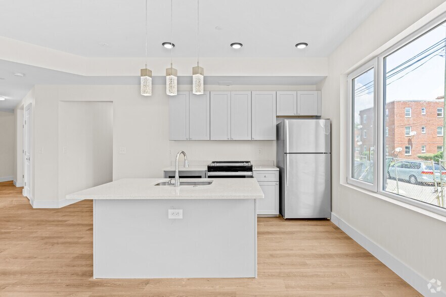 More Photos Of 1415 Young St SE, Washington Multifamily For Sale