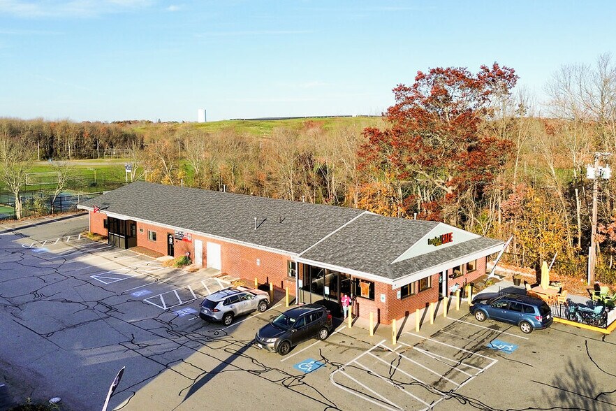 More Photos Of 2 Sarahs Way, Fairhaven Unknown For Lease