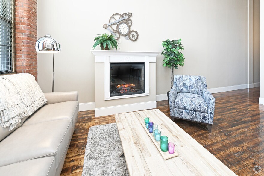 More Photos Of 99 Main St, Warren Apartments For Lease