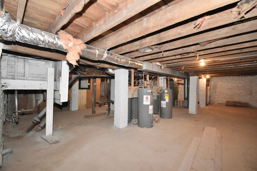 More Photos Of 855 Liberty St, Springfield Apartments For Sale