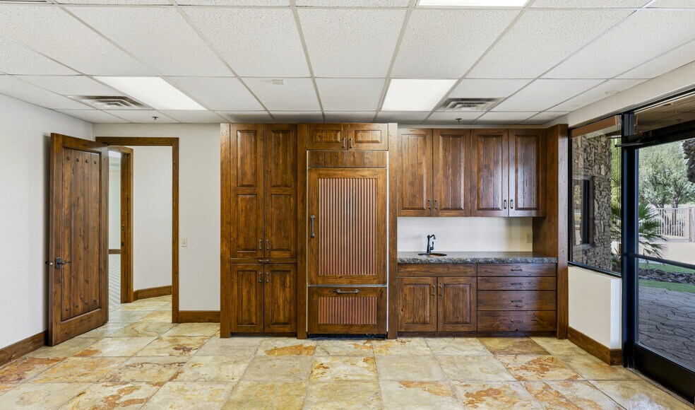 More Photos Of 4180 W Kitty Hawk Way, Chandler Airplane Hangar For Sale