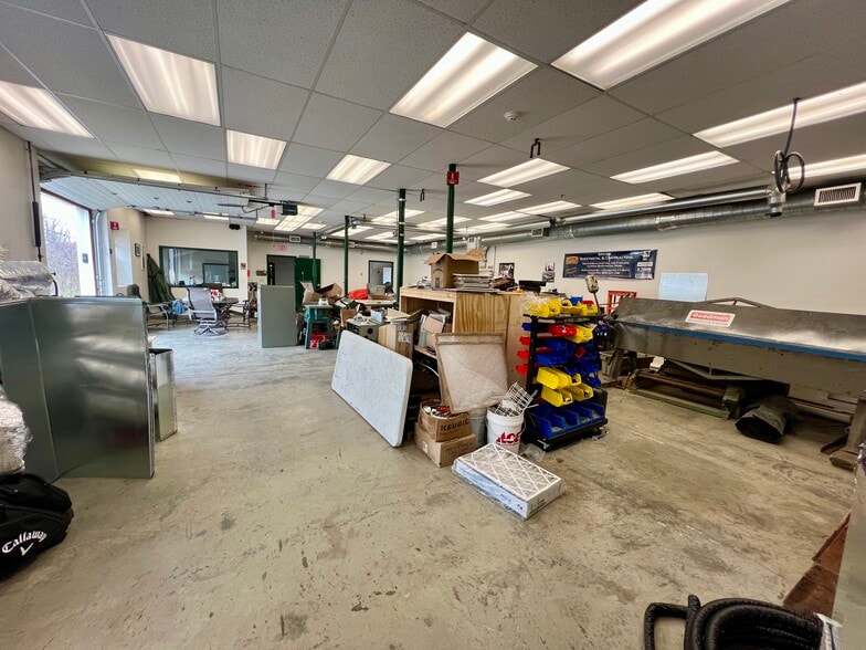 More Photos Of 36 Dr Foote Rd, Colchester Flex For Sale