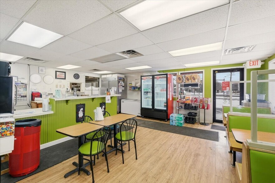 More Photos Of 547 E Main St, Ashland Restaurant For Sale