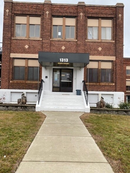 Primary Photo Of 1313 Connecticut Ave, Bridgeport Light Distribution For Lease