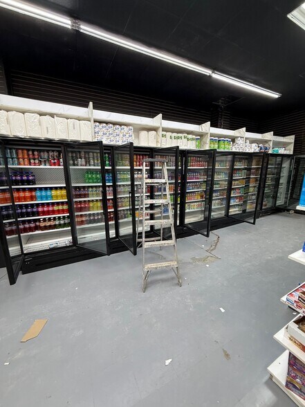 More Photos Of 5725 N Broad St, Philadelphia Storefront For Lease