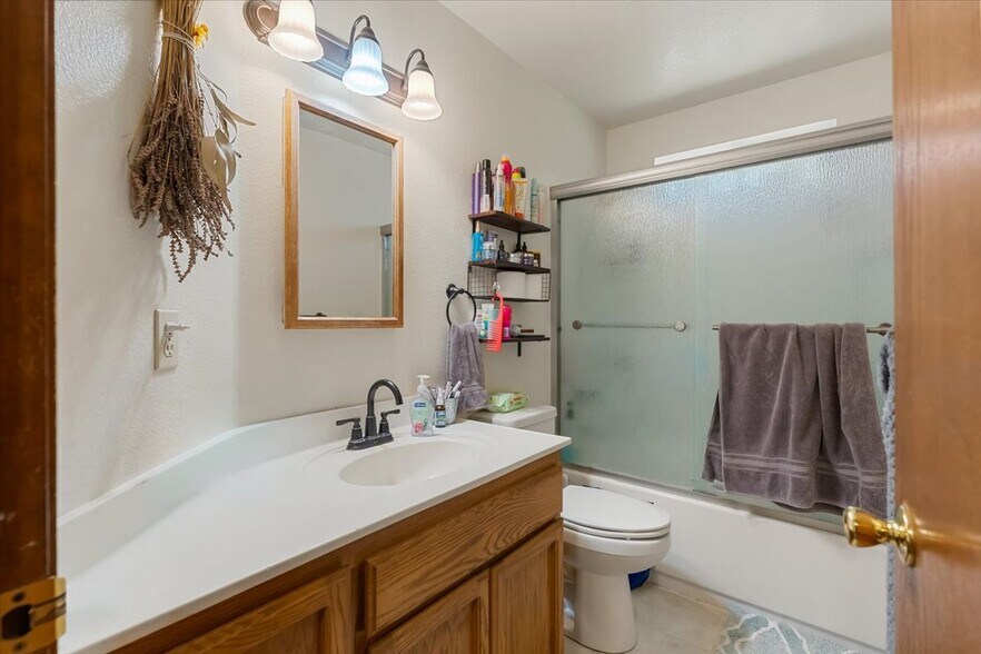 More Photos Of 416 Alder St, Mount Shasta Apartments For Sale