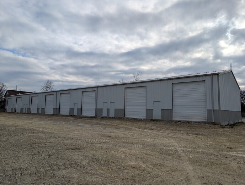 More Photos Of 7050 S FM 730, Azle Warehouse For Lease