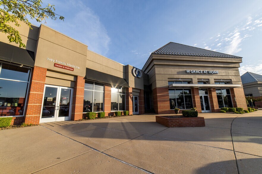 More Photos Of 2905 SE Walton Blvd, Bentonville Unknown For Lease