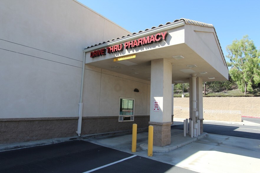 More Photos Of 27983 Sloan Canyon Rd, Castaic Drugstore For Sale