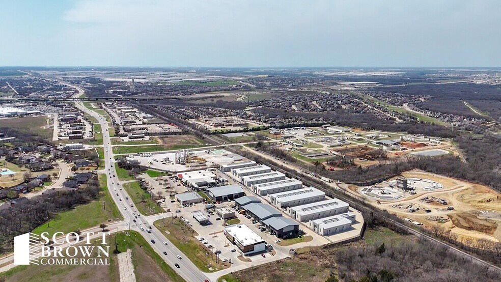 More Photos Of 1725 N Hwy 377, Roanoke Warehouse For Lease