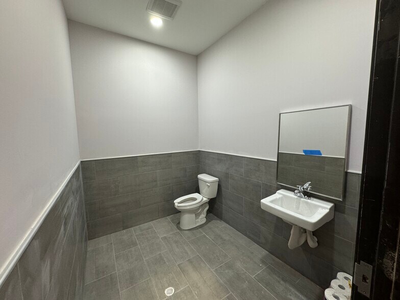 More Photos Of 61 Toto Creek Park Rd, Dawsonville Warehouse For Sale