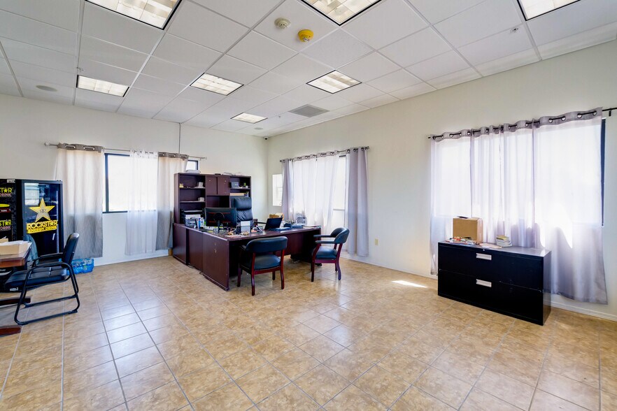 More Photos Of 20570 Bear Valley Rd, Apple Valley Carwash For Sale