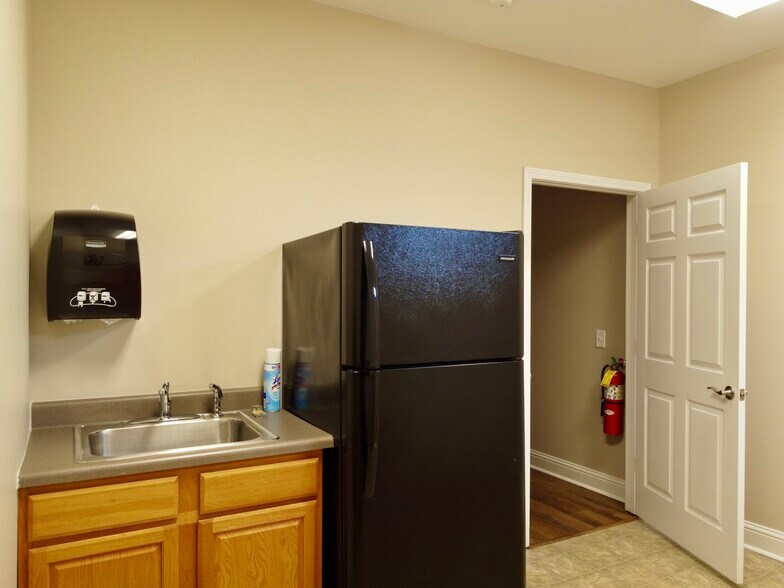 More Photos Of 2151 Eatonton Rd, Madison Office Residential For Lease