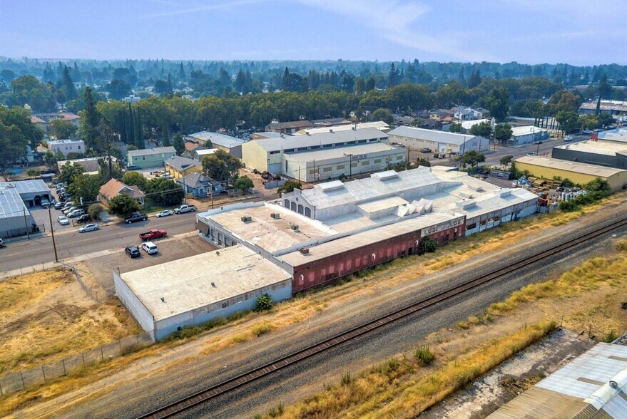 Primary Photo Of 418 N Sacramento St, Lodi Warehouse For Sale