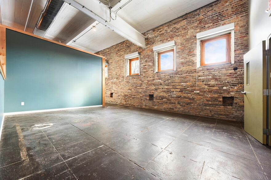 More Photos Of 5515 Penn Ave, Pittsburgh Storefront Retail Office For Lease