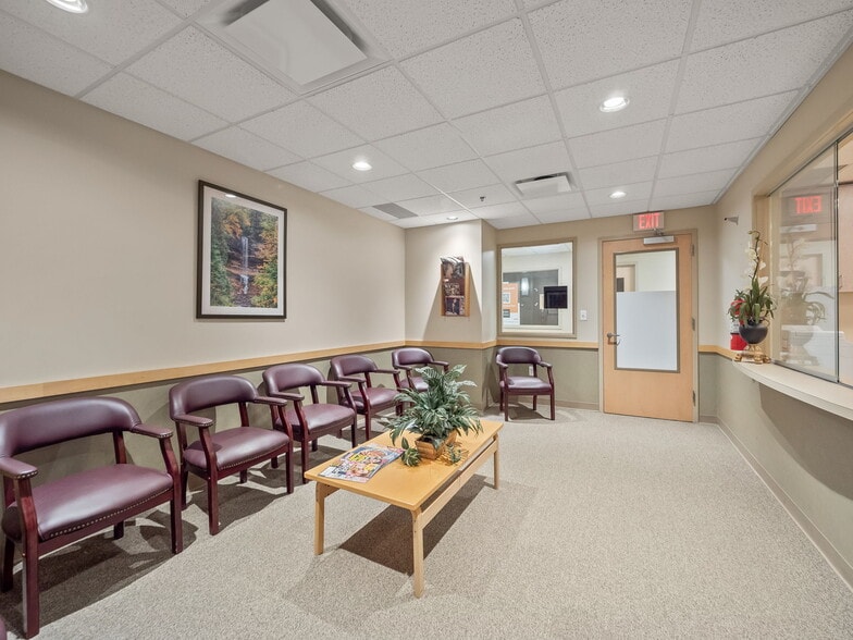 More Photos Of 1455 S Lapeer Rd, Lake Orion Hospital For Lease