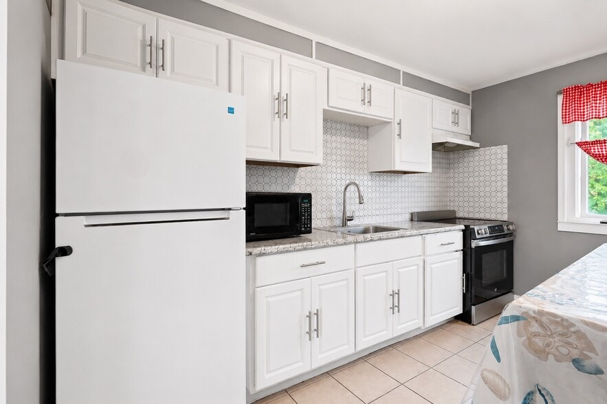 More Photos Of 79 Yaun Ave, Liberty Apartments For Sale