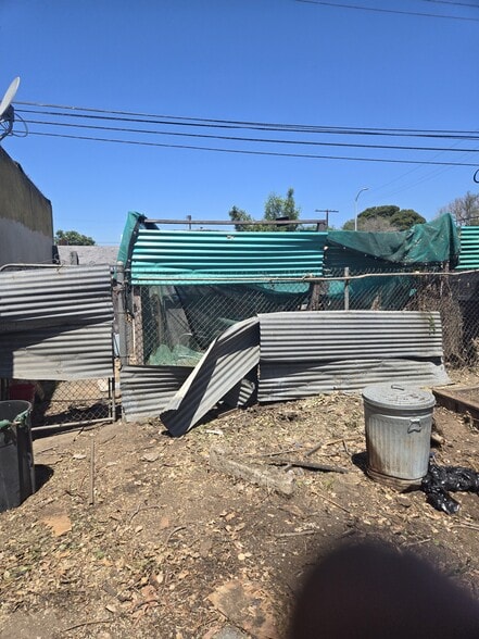 More Photos Of 11108 Avalon Blvd, Los Angeles Land For Sale