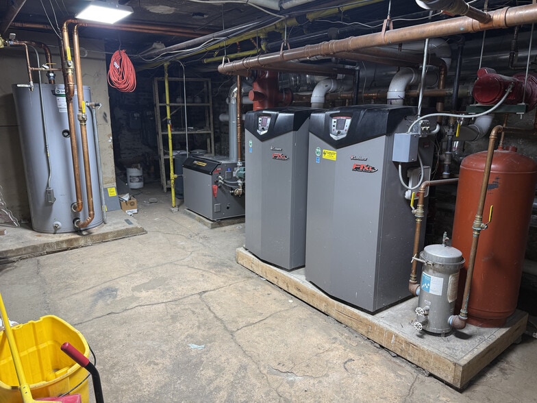 More Photos Of 716 Clark St, Evanston Apartments For Sale