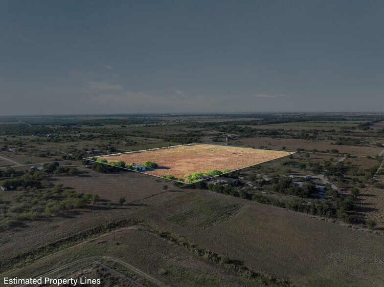 More Photos Of TX 80, Martindale Land For Sale