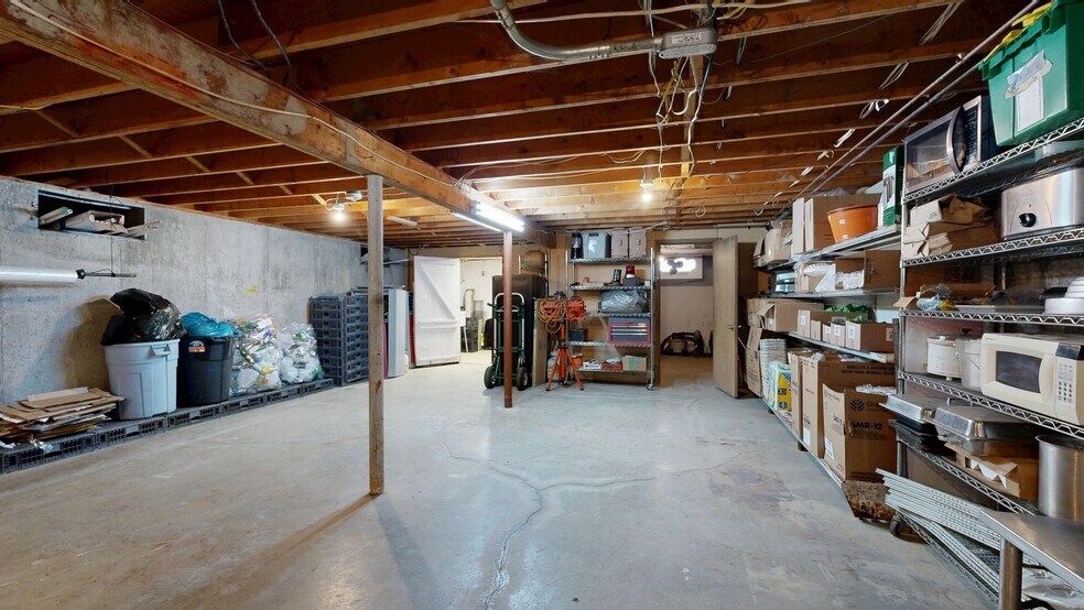 More Photos Of 130 Wardtown Rd, Freeport General Retail For Sale