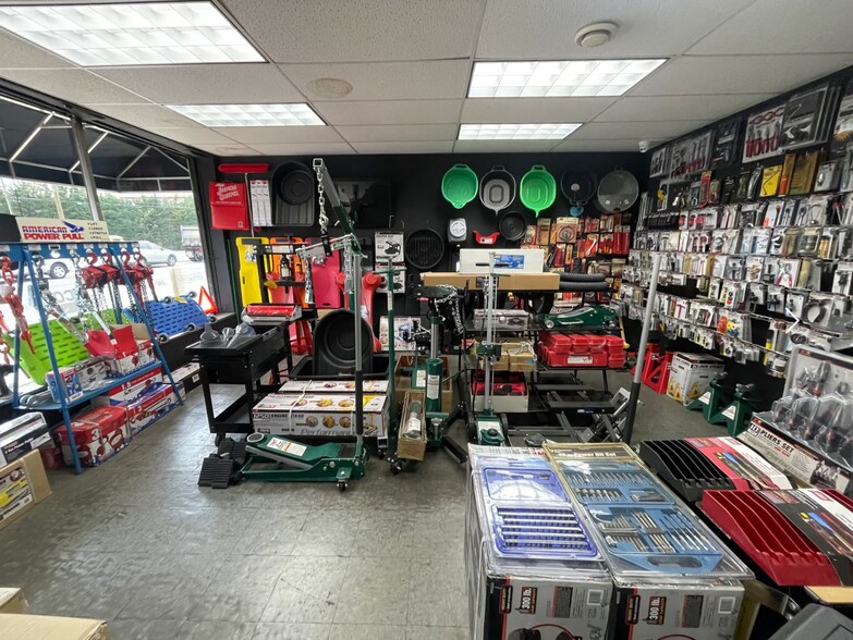 More Photos Of 765 Fulton St, Farmingdale Warehouse For Sale