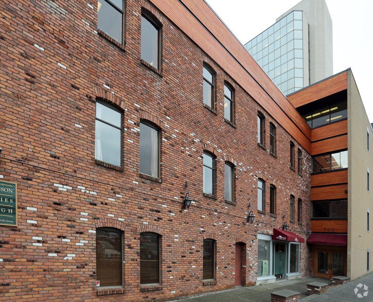 More Photos Of 736 Broughton St, Victoria Office For Lease