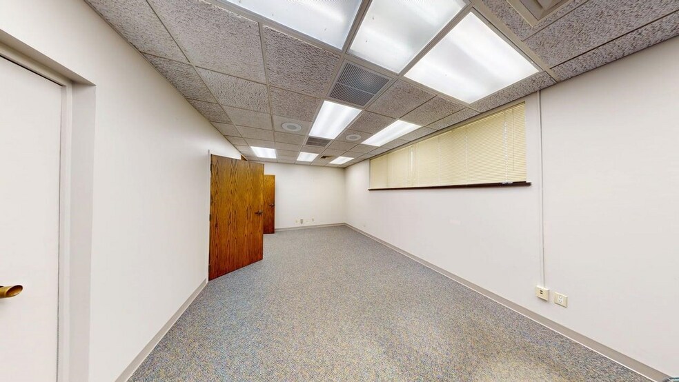 More Photos Of 990 2nd Ave, Gallipolis Freestanding For Lease