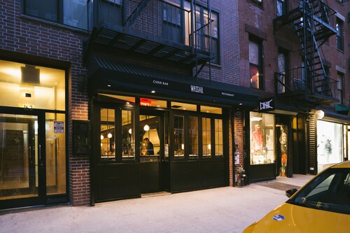 More Photos Of 162 Orchard St, New York Apartments For Lease