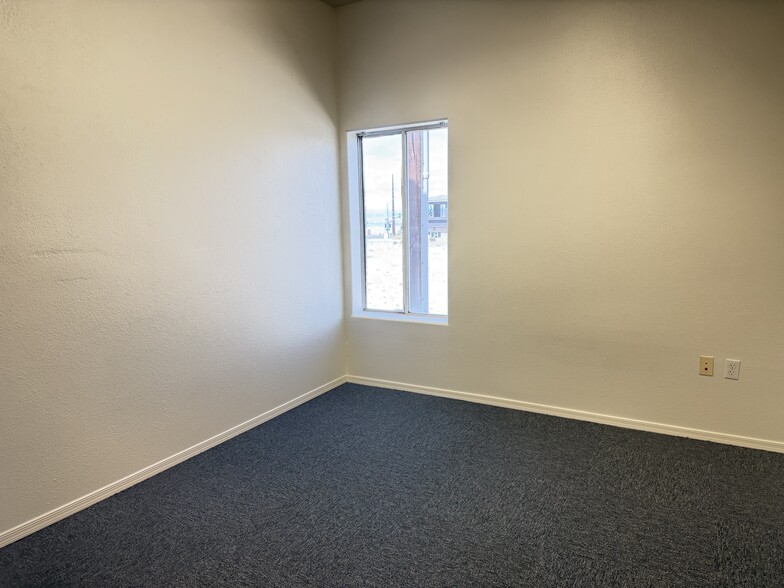 More Photos Of 1515 N Lake Havasu Ave, Lake Havasu City General Retail For Sale