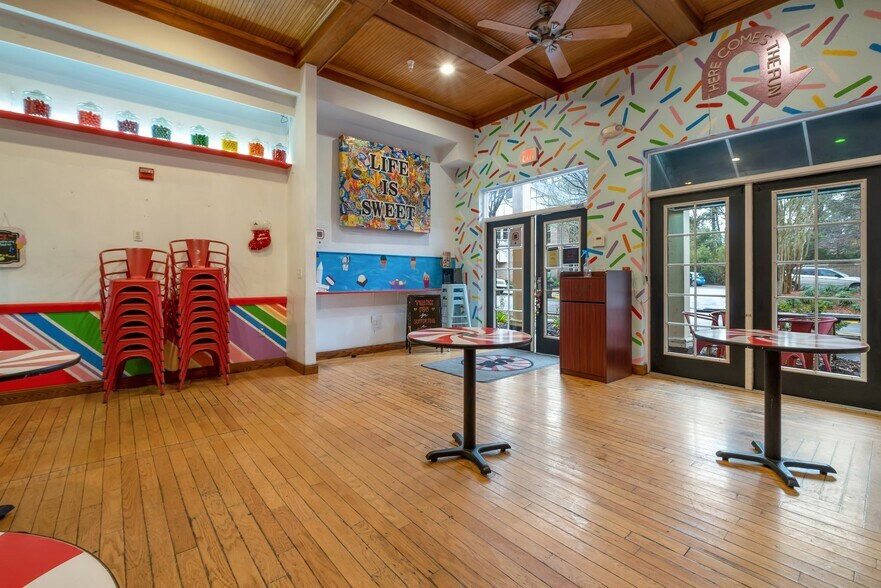 More Photos Of 114 All Saints St, Tallahassee Storefront Retail Office For Sale