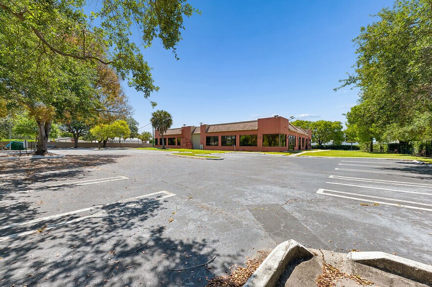 More Photos Of 1590 S Congress Ave, West Palm Beach Medical For Sale