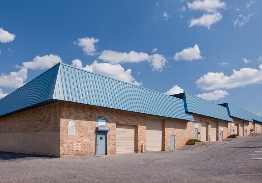 More Photos Of 2652-2664 W Patapsco Ave, Baltimore Unknown For Lease