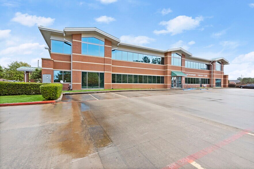 More Photos Of 403 Ogletree Dr, Livingston Medical For Lease