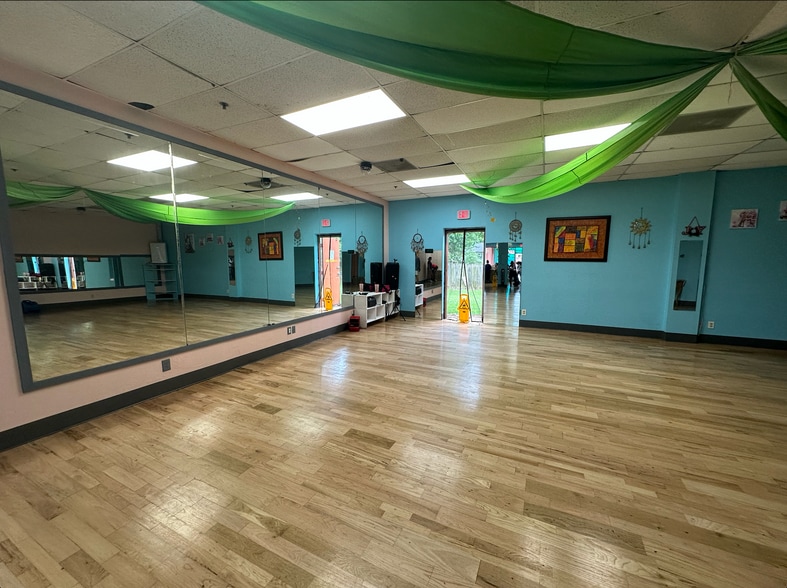 More Photos Of 5200 Jimmy Carter Blvd, Norcross Storefront For Lease