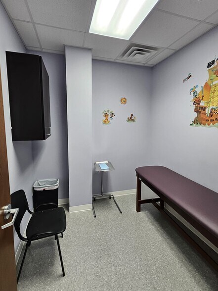 More Photos Of 3117 Rogers Rd, Wake Forest Office For Sale