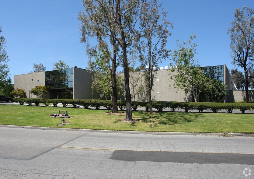 Primary Photo Of 2495 Teller Rd, Thousand Oaks Research And Development For Lease